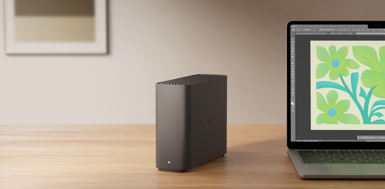 Synology 2TB BeeDrive Personal backup hub ,Built-in SSD and
